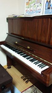 ヤマハ　アプライトピアノ